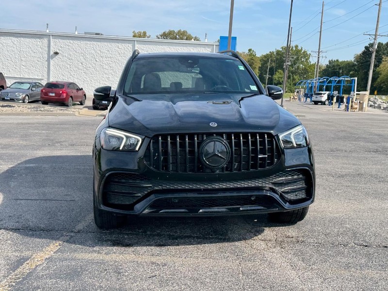 Mercedes-Benz GLE Vehicle Full-screen Gallery Image 8