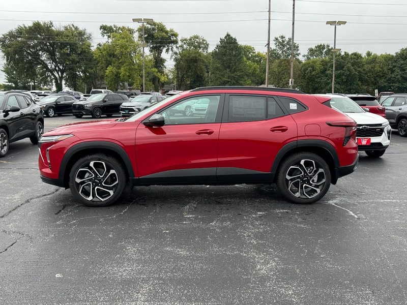 Chevrolet Trax Vehicle Full-screen Gallery Image 2