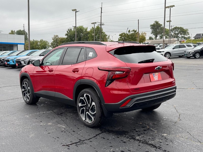 Chevrolet Trax Vehicle Full-screen Gallery Image 3