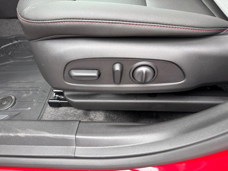 Chevrolet Trax Vehicle Full-screen Gallery Image 11