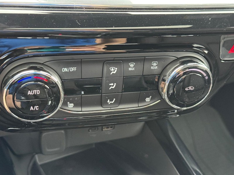 Chevrolet Trax Vehicle Full-screen Gallery Image 16