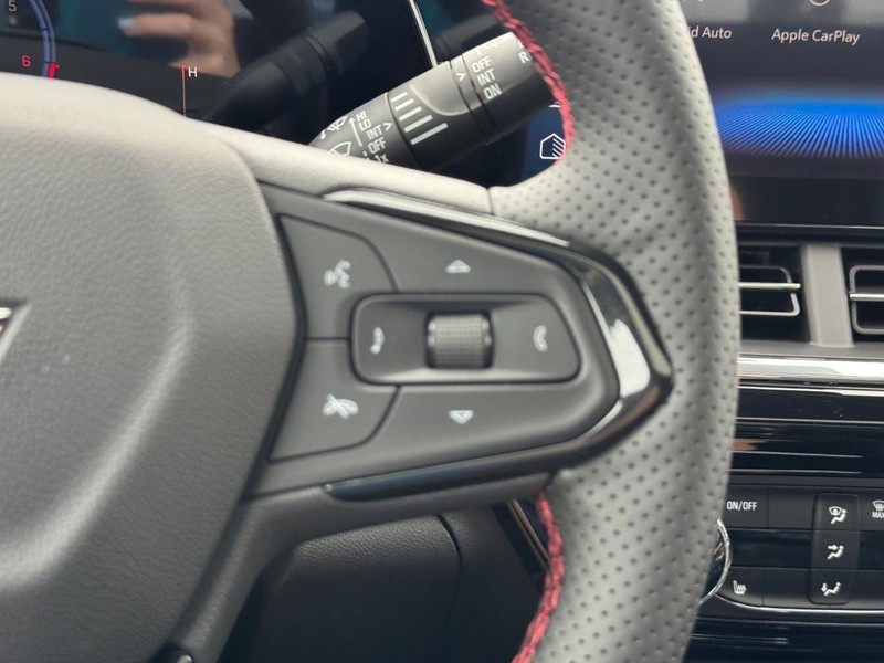 Chevrolet Trax Vehicle Full-screen Gallery Image 15