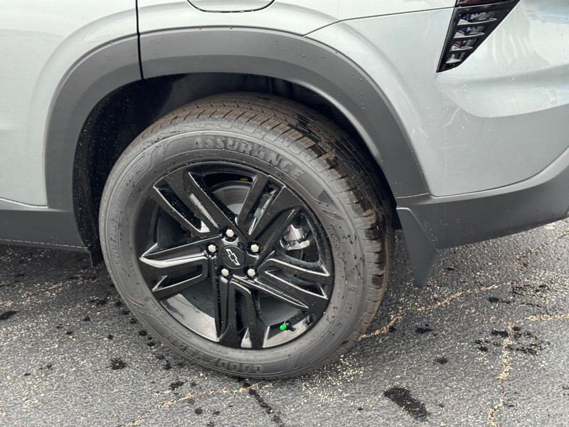 Chevrolet Trax Vehicle Full-screen Gallery Image 4