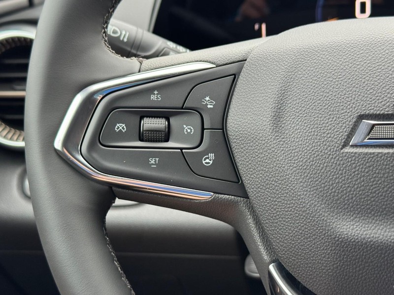 Chevrolet Trax Vehicle Full-screen Gallery Image 12