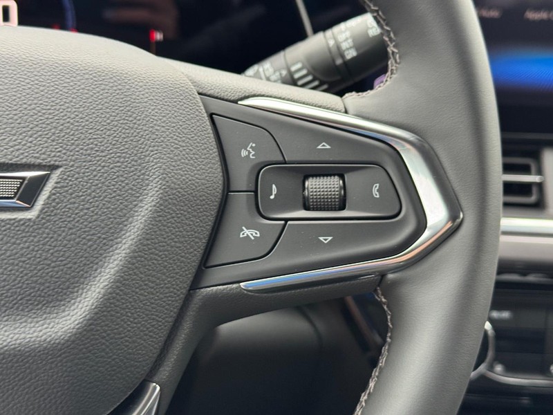 Chevrolet Trax Vehicle Full-screen Gallery Image 13