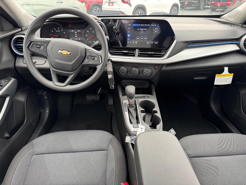 Chevrolet Trax Vehicle Full-screen Gallery Image 7