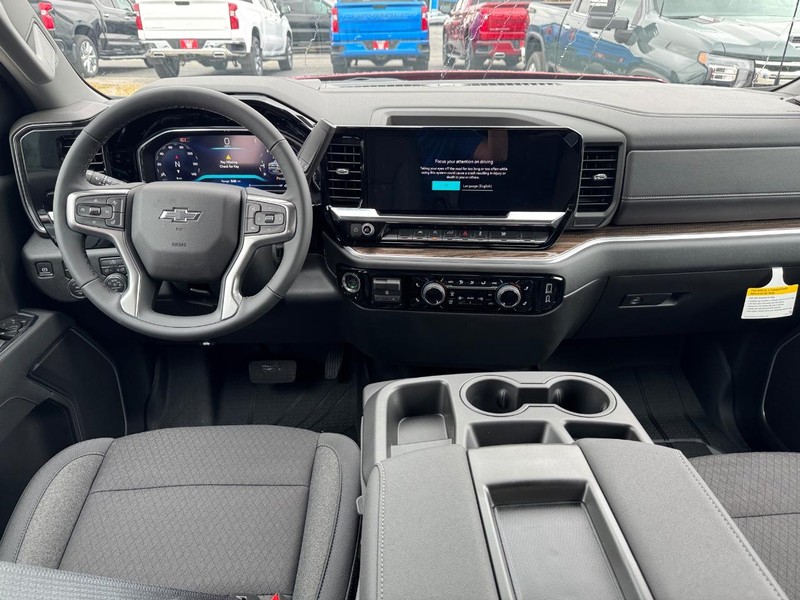 Chevrolet Silverado 1500 Vehicle Full-screen Gallery Image 6