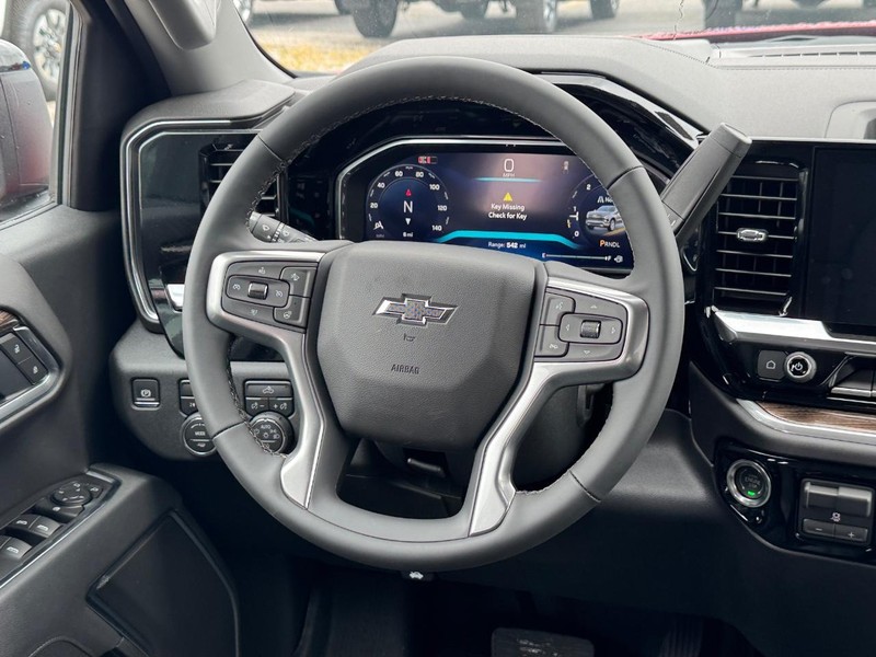 Chevrolet Silverado 1500 Vehicle Full-screen Gallery Image 7