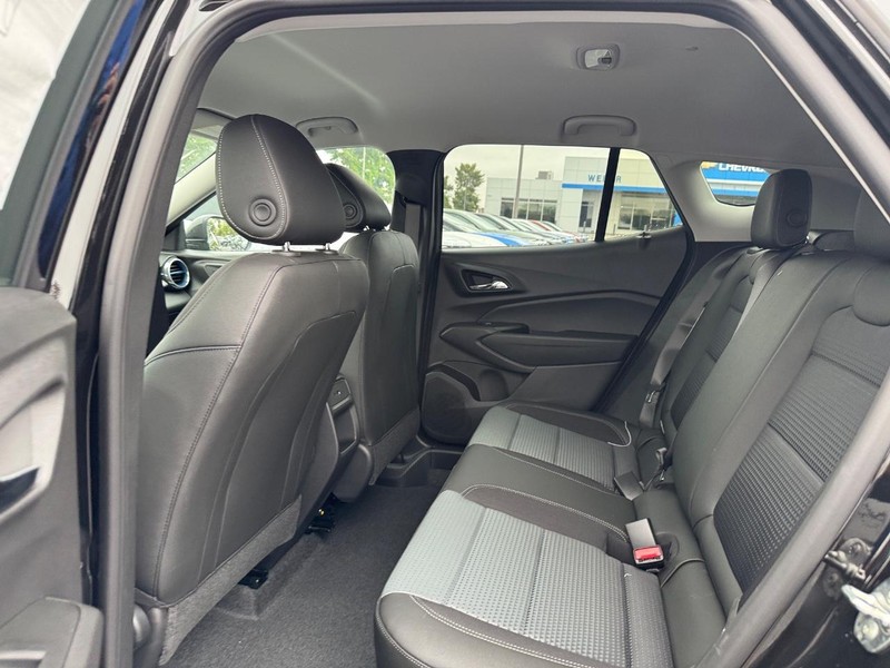 Chevrolet Trax Vehicle Full-screen Gallery Image 5