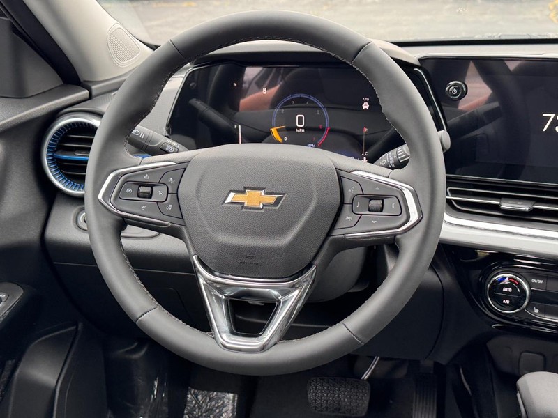 Chevrolet Trax Vehicle Full-screen Gallery Image 7