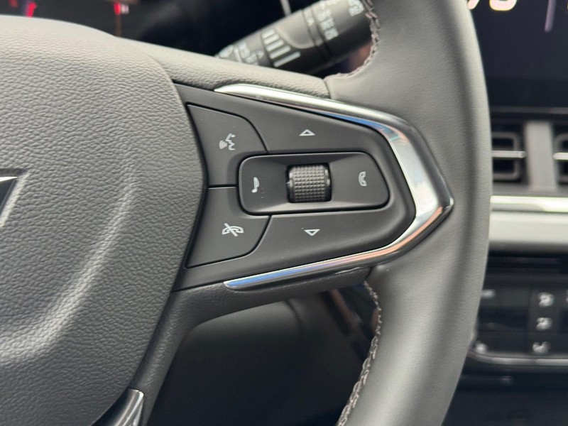 Chevrolet Trax Vehicle Full-screen Gallery Image 14