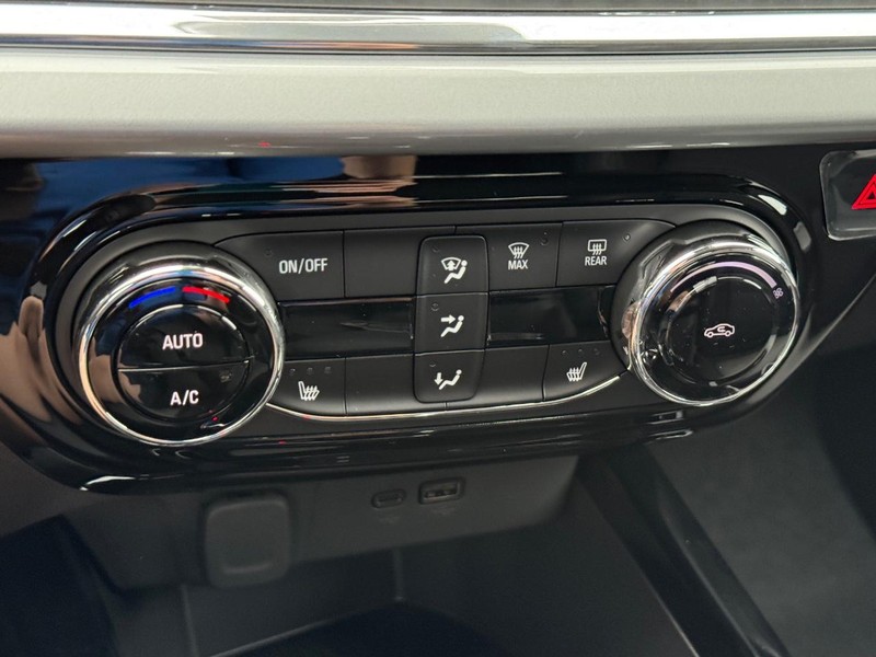 Chevrolet Trax Vehicle Full-screen Gallery Image 15