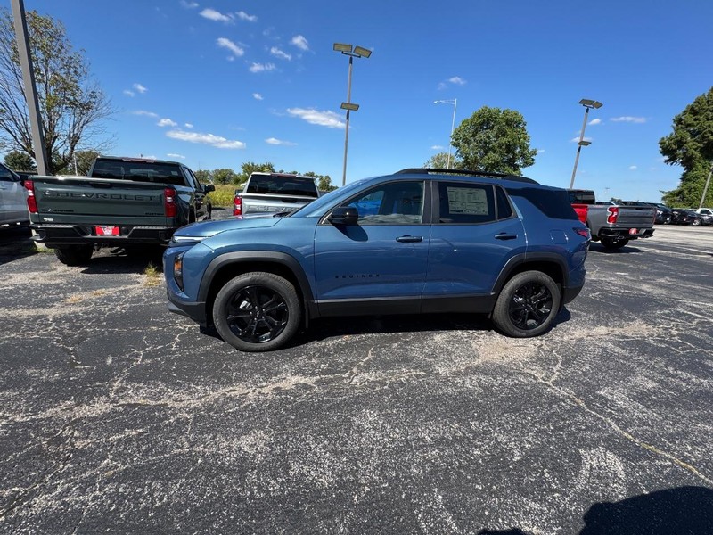 Chevrolet Equinox Vehicle Full-screen Gallery Image 2
