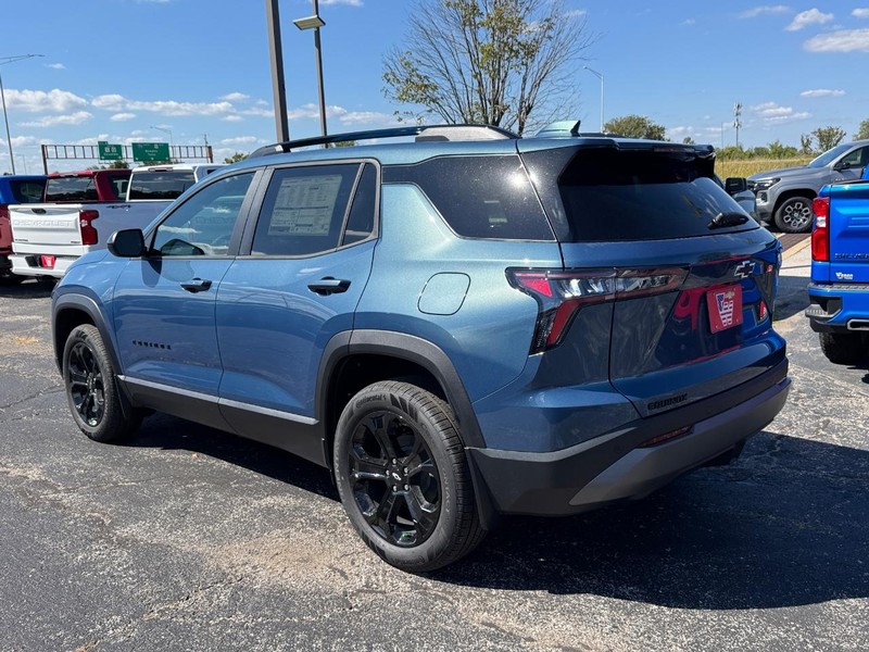 Chevrolet Equinox Vehicle Full-screen Gallery Image 3