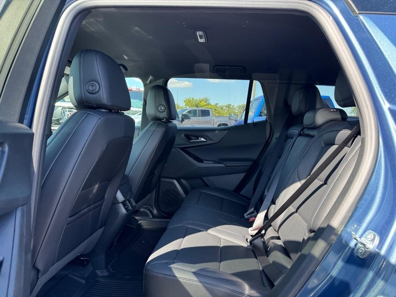 Chevrolet Equinox Vehicle Full-screen Gallery Image 5