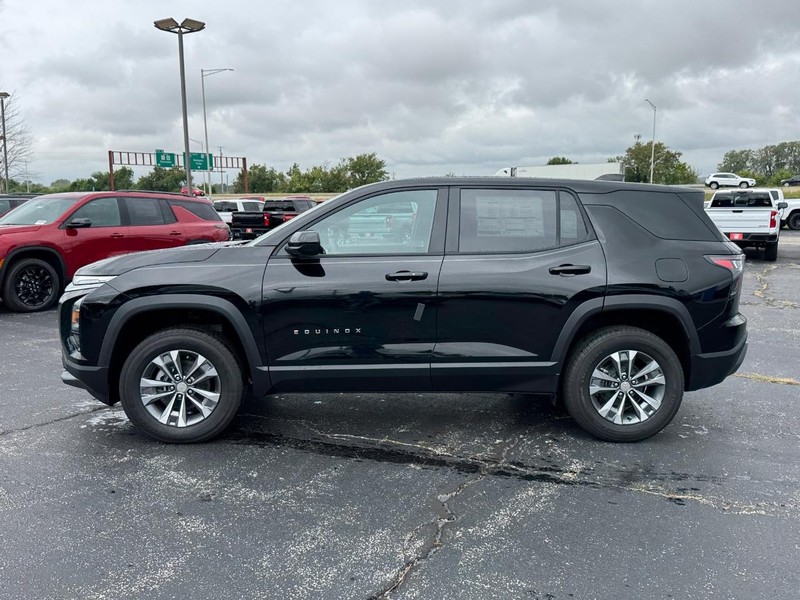 Chevrolet Equinox Vehicle Full-screen Gallery Image 2