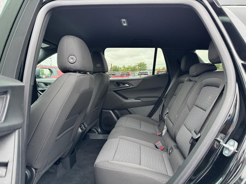 Chevrolet Equinox Vehicle Full-screen Gallery Image 5