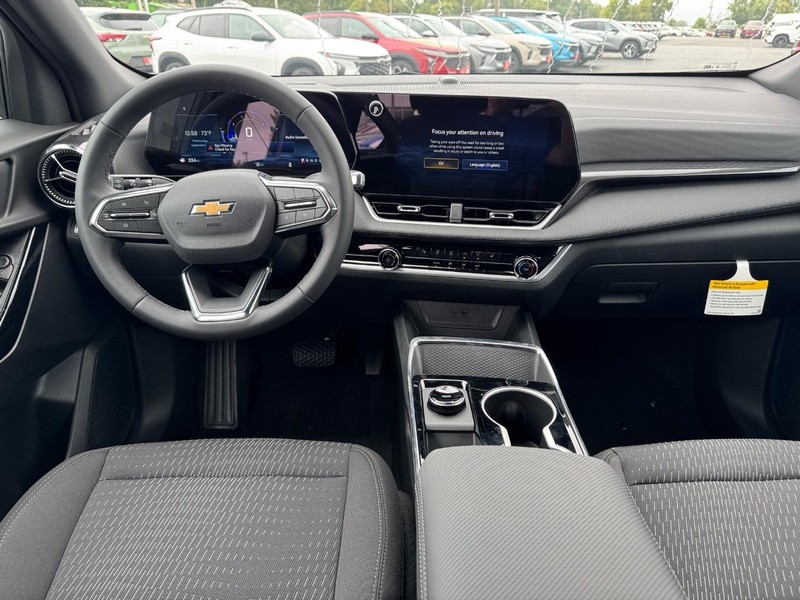 Chevrolet Equinox Vehicle Full-screen Gallery Image 6
