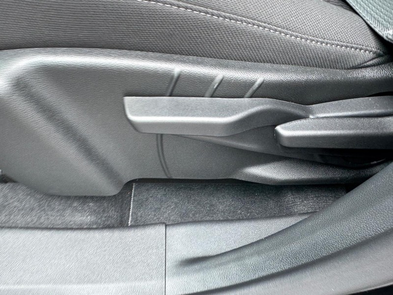 Chevrolet Equinox Vehicle Full-screen Gallery Image 10