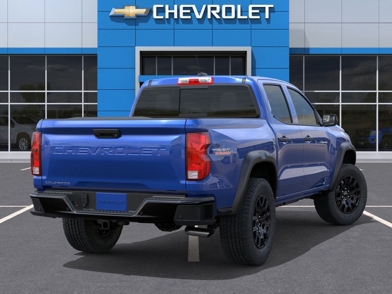 Chevrolet Colorado Vehicle Full-screen Gallery Image 4