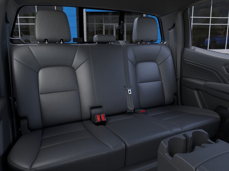 Chevrolet Colorado Vehicle Full-screen Gallery Image 17