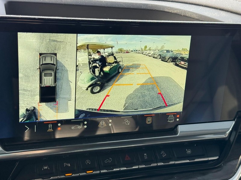 Chevrolet Silverado 1500 Vehicle Full-screen Gallery Image 22