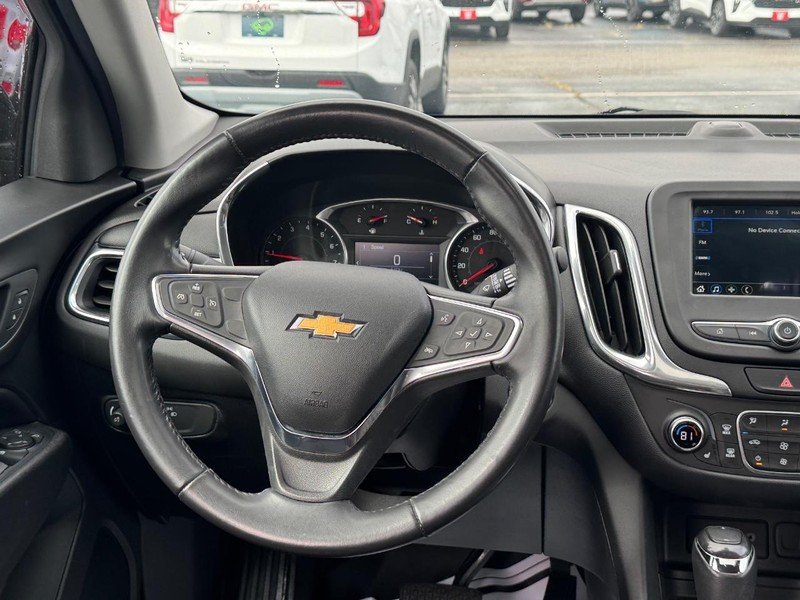 Chevrolet Equinox Vehicle Full-screen Gallery Image 13