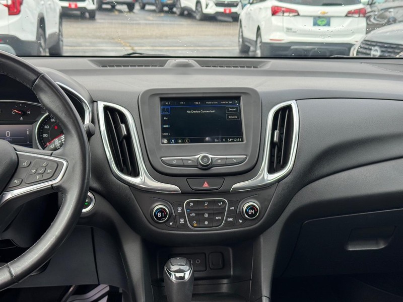 Chevrolet Equinox Vehicle Full-screen Gallery Image 14