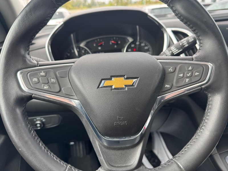 Chevrolet Equinox Vehicle Full-screen Gallery Image 18