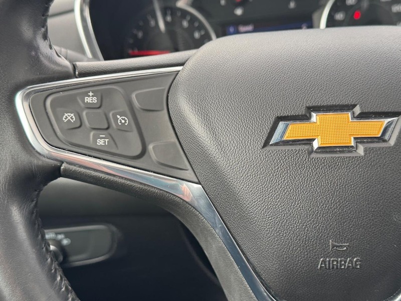 Chevrolet Equinox Vehicle Full-screen Gallery Image 19