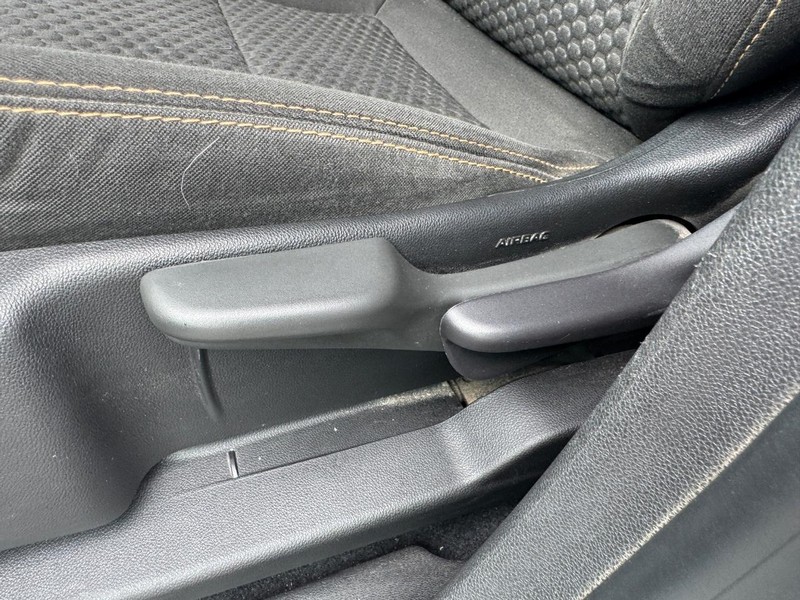 GMC Terrain Vehicle Full-screen Gallery Image 15