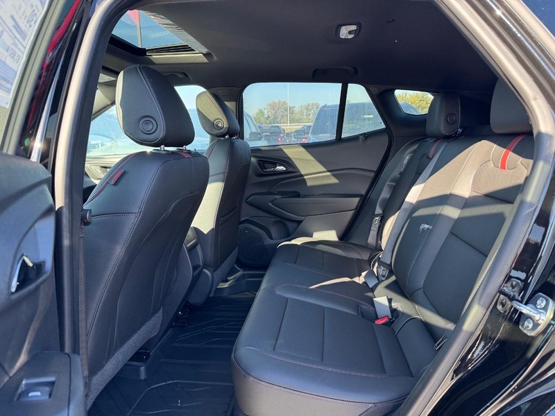 Chevrolet Trax Vehicle Full-screen Gallery Image 5