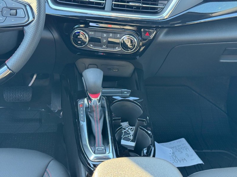 Chevrolet Trax Vehicle Full-screen Gallery Image 10