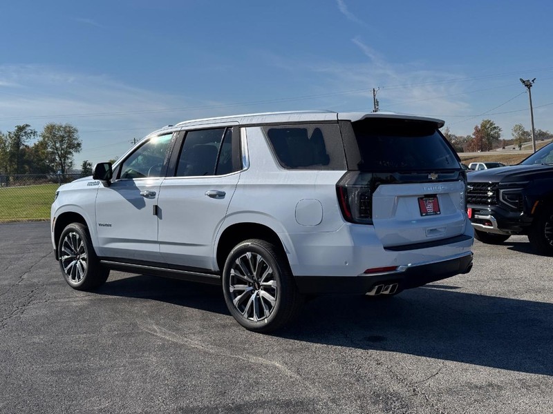 Chevrolet Tahoe Vehicle Full-screen Gallery Image 3