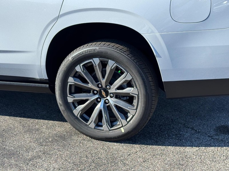 Chevrolet Tahoe Vehicle Full-screen Gallery Image 4