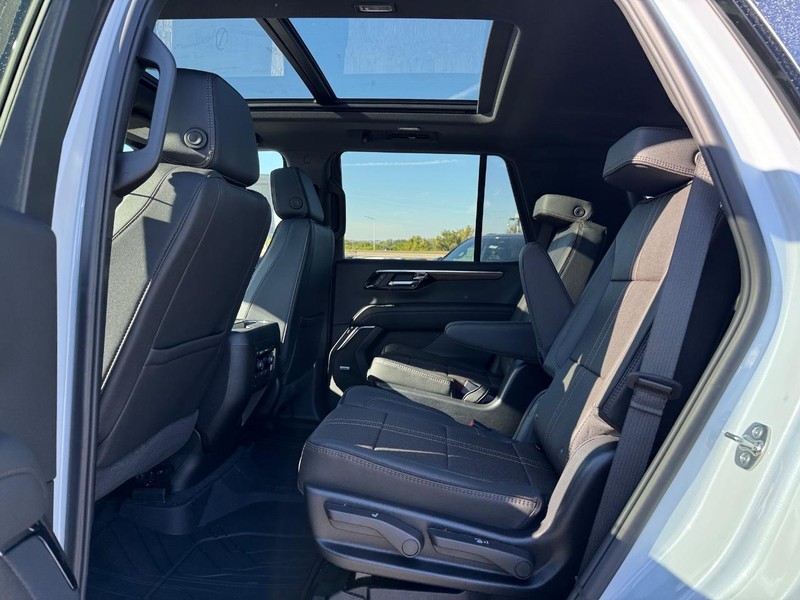 Chevrolet Tahoe Vehicle Full-screen Gallery Image 5