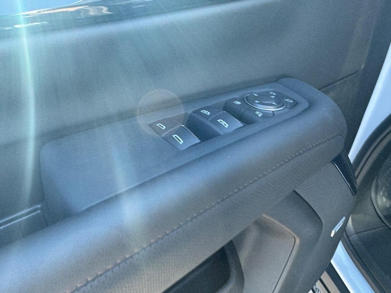 Chevrolet Tahoe Vehicle Full-screen Gallery Image 14