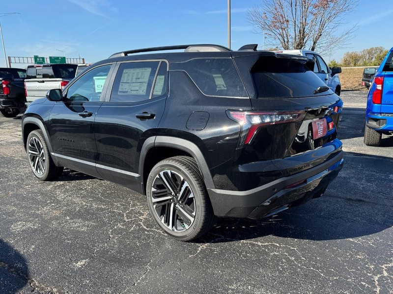 Chevrolet Equinox Vehicle Full-screen Gallery Image 3