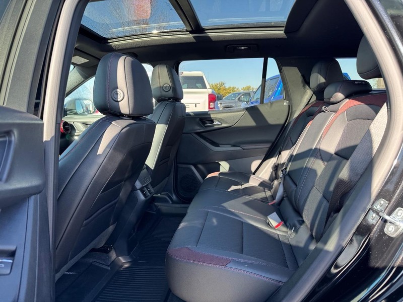 Chevrolet Equinox Vehicle Full-screen Gallery Image 5