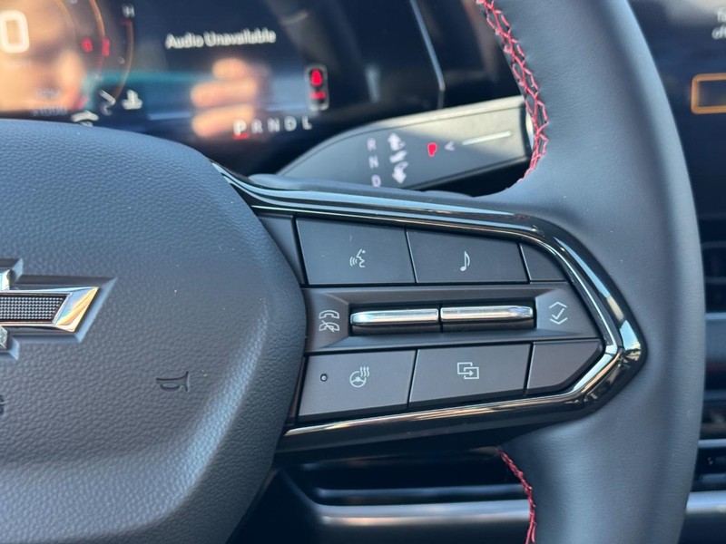 Chevrolet Equinox Vehicle Full-screen Gallery Image 17