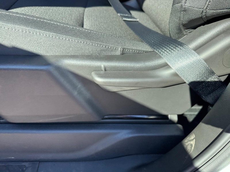 Chevrolet Silverado 3500HD Vehicle Full-screen Gallery Image 10