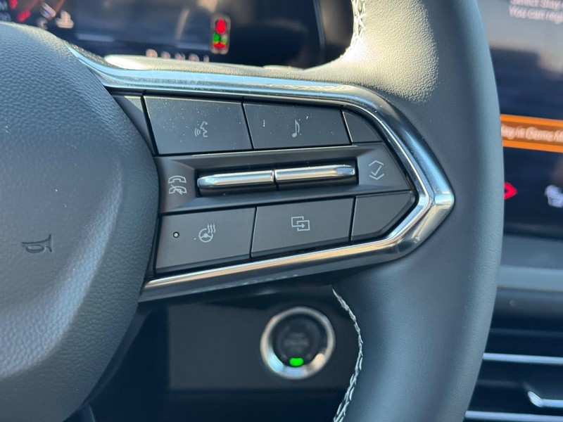 Chevrolet Traverse Vehicle Full-screen Gallery Image 17