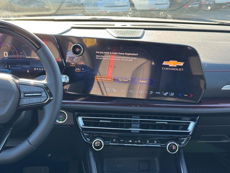 Chevrolet Traverse Vehicle Full-screen Gallery Image 11