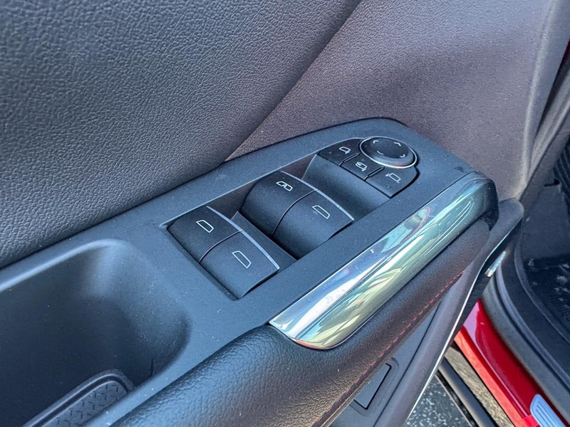 Chevrolet Traverse Vehicle Full-screen Gallery Image 13