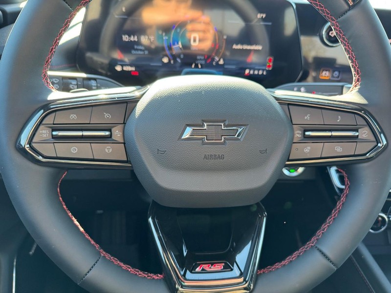 Chevrolet Traverse Vehicle Full-screen Gallery Image 15