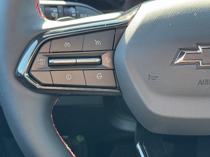 Chevrolet Traverse Vehicle Full-screen Gallery Image 16