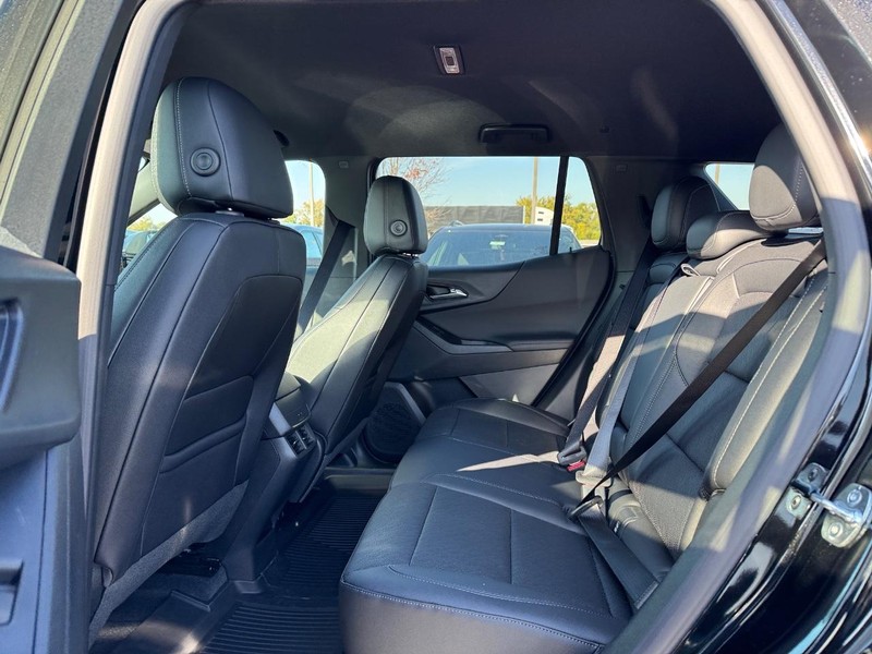 Chevrolet Equinox Vehicle Full-screen Gallery Image 5