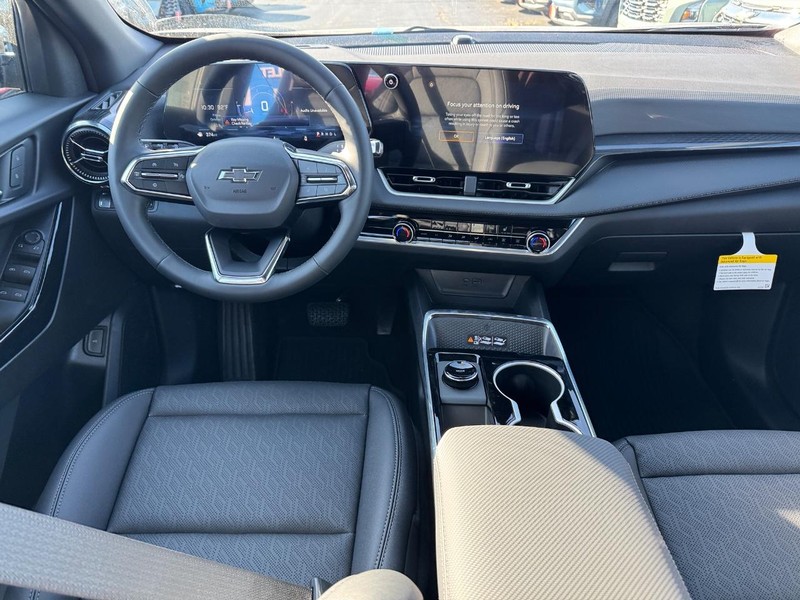 Chevrolet Equinox Vehicle Full-screen Gallery Image 6