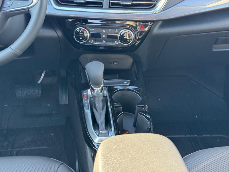 Chevrolet Trax Vehicle Full-screen Gallery Image 10