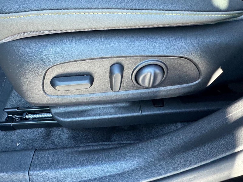 Chevrolet Trax Vehicle Full-screen Gallery Image 11